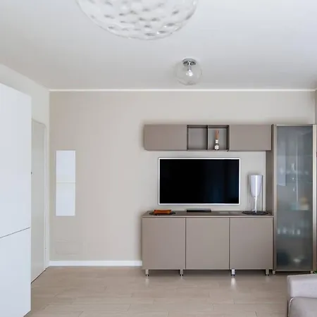 Easylife - Moderno Con Terrazzo In Paolo Sarpi * Milão